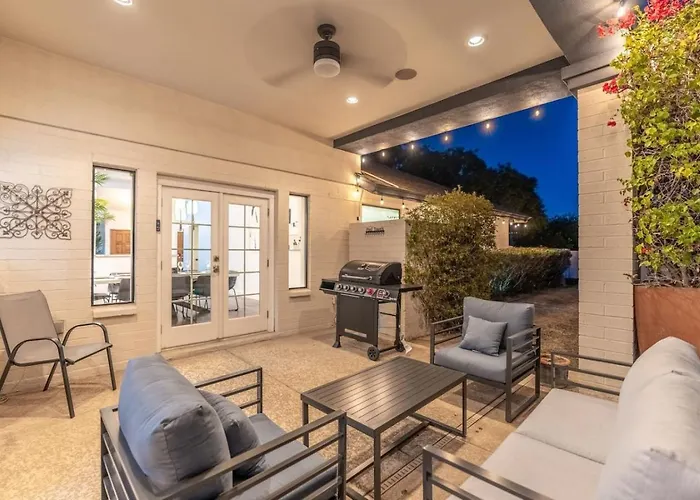 Sdaletreehouse Pool Gameroom Firepit Holiday home *