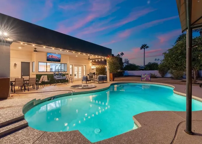 Holiday home Sdaletreehouse Pool Gameroom Firepit