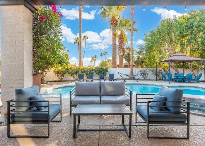Holiday home Sdaletreehouse Pool Gameroom Firepit
