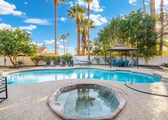 Sdaletreehouse Pool Gameroom Firepit Holiday home