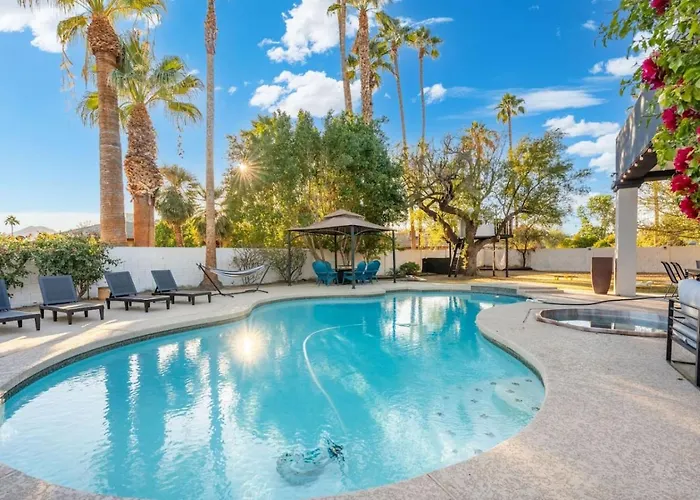 Holiday home Sdaletreehouse Pool Gameroom Firepit