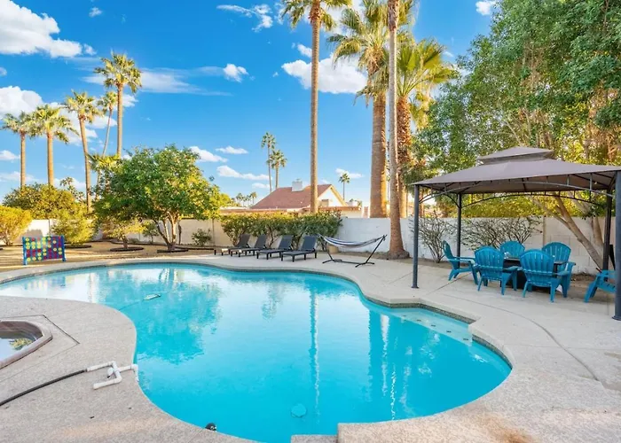 Holiday home Sdaletreehouse Pool Gameroom Firepit